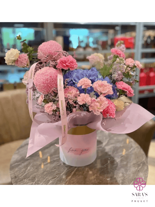 Premium hydrangea hatbox by Sara's Flowers Phuket