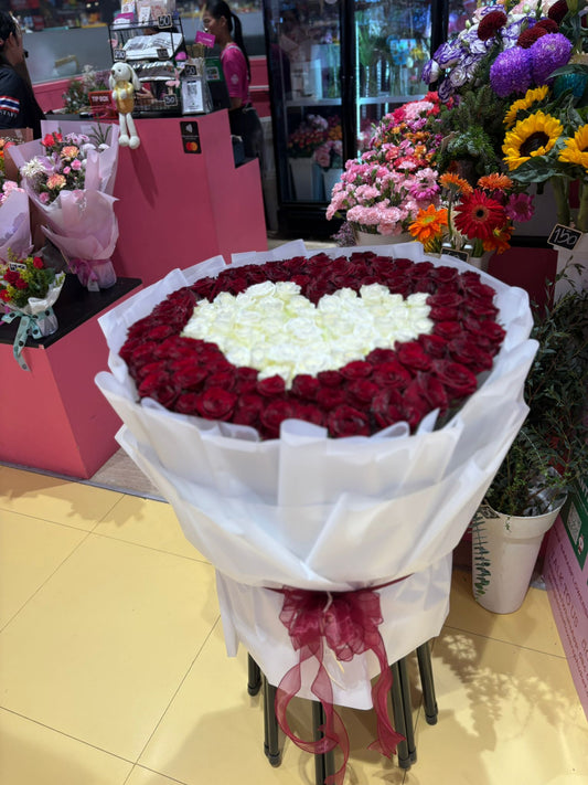 Eternal Heart – 150 Rose Bouquet